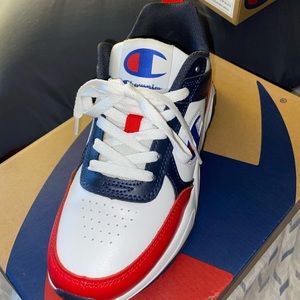 Champion sneakers size 5.5Y barely worn